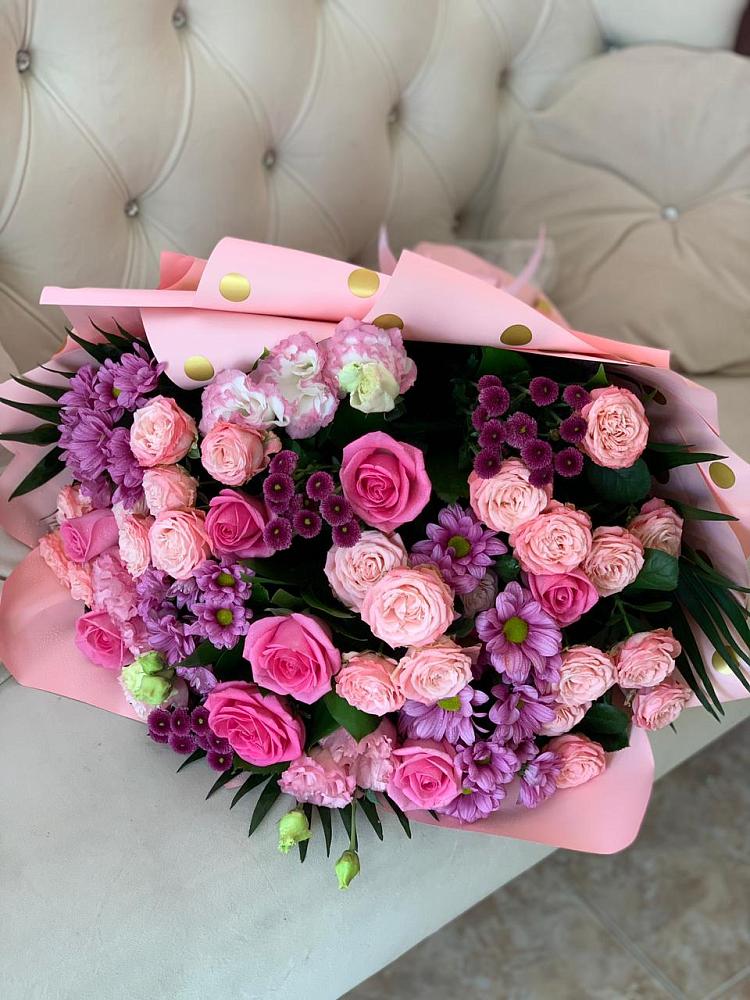 Букет цветов из: Хризантемы, Розы и Лизиантусы в Томаровке