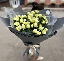 Букет Белые кустовые розы Солинеро в Томаровке