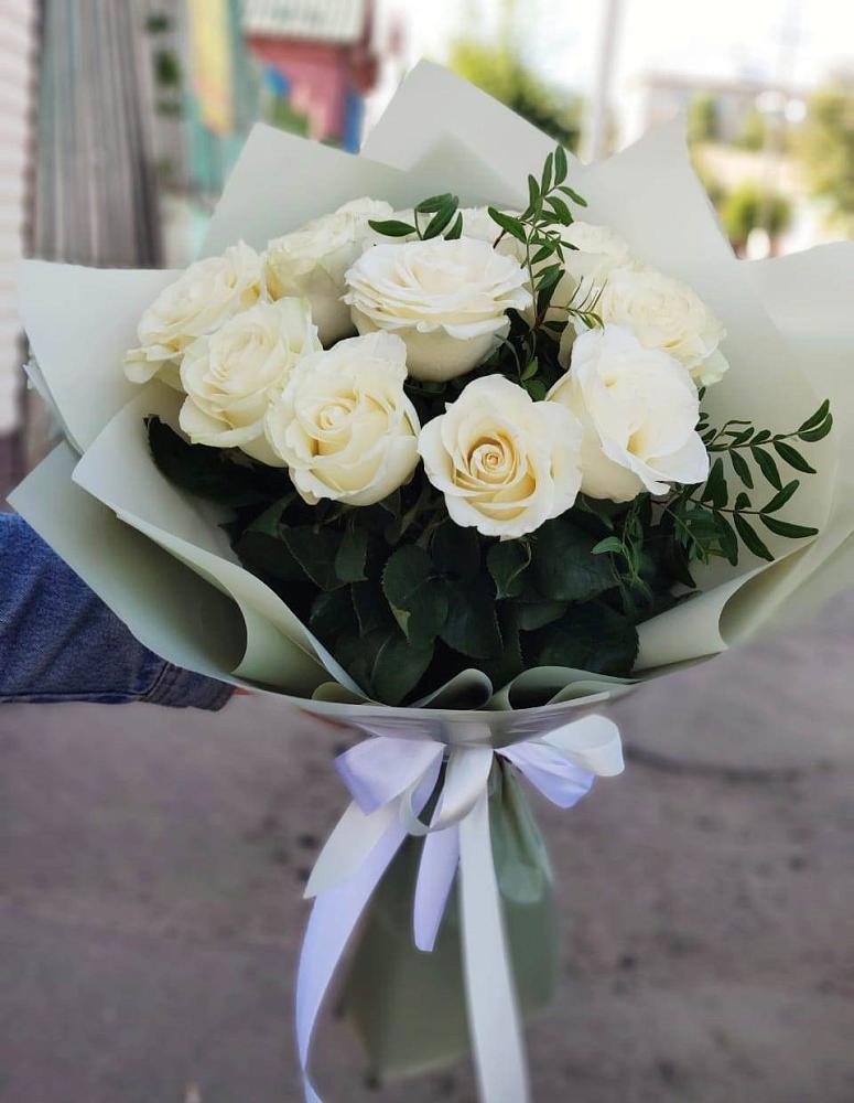 Букет Белые розы Проуд в Томаровке