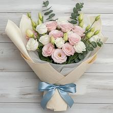 Букет цветов из:  Лизиантусы в Томаровке