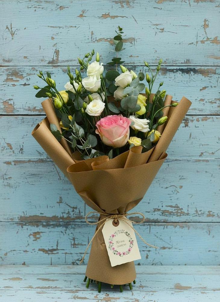 Букет цветов из: Розы и Лизиантусы в Томаровке