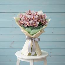 Букет цветов из:  Орхидеи и Розы в Томаровке