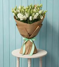 Букет цветов из:  Лизиантусы в Томаровке