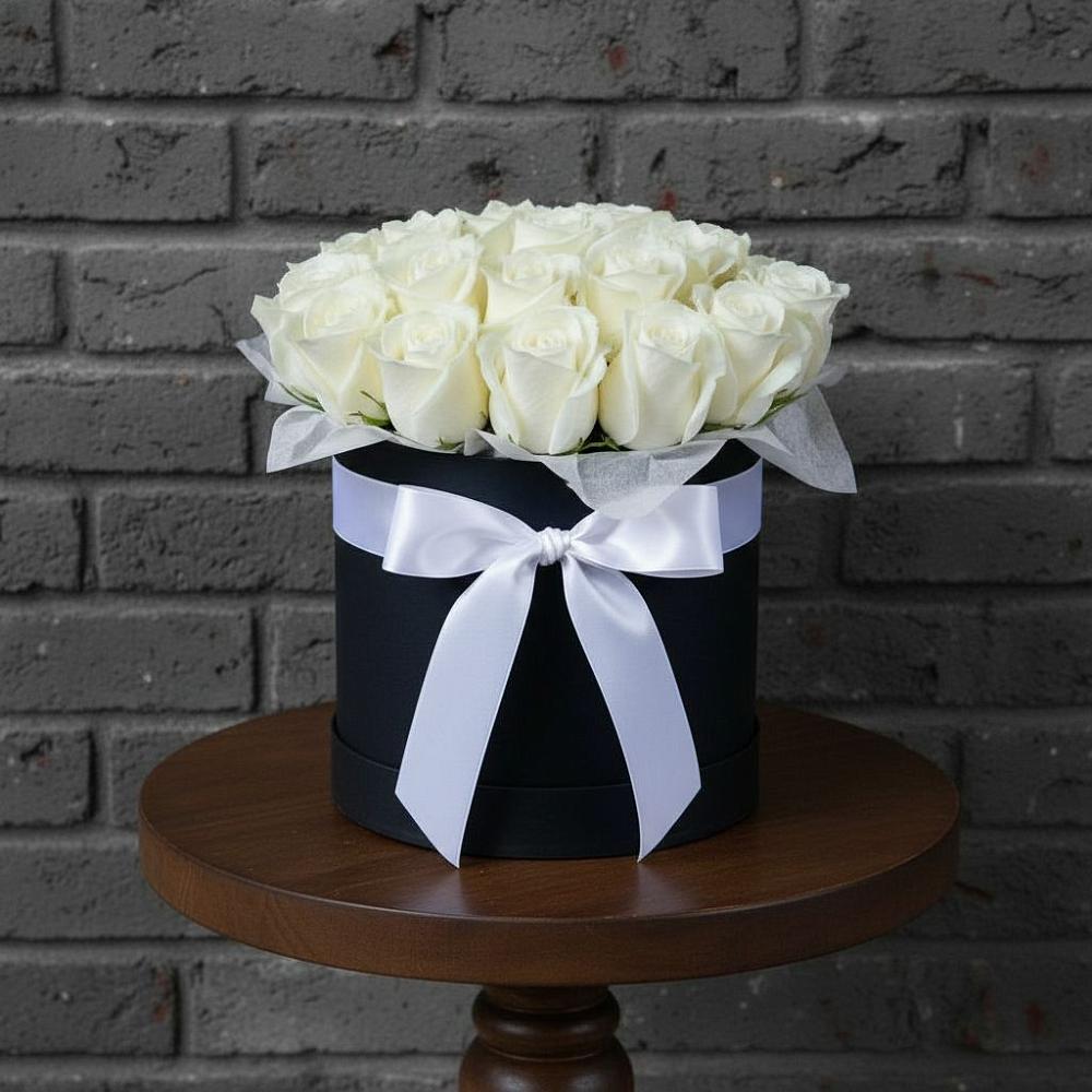 Цветочная композиция из Розы в шляпной коробке в Томаровке