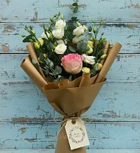 Букет цветов из:  Розы и Лизиантусы в Томаровке