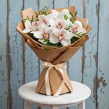 Букет цветов из:  Орхидеи и Розы в Томаровке