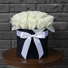 Цветочная композиция из Розы в шляпной коробке в Томаровке